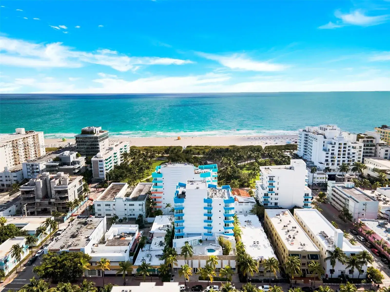 1 bedroom 1 bath Residential Lease for rent at 225 Collins Ave # 3K, Miami Beach FL 33139