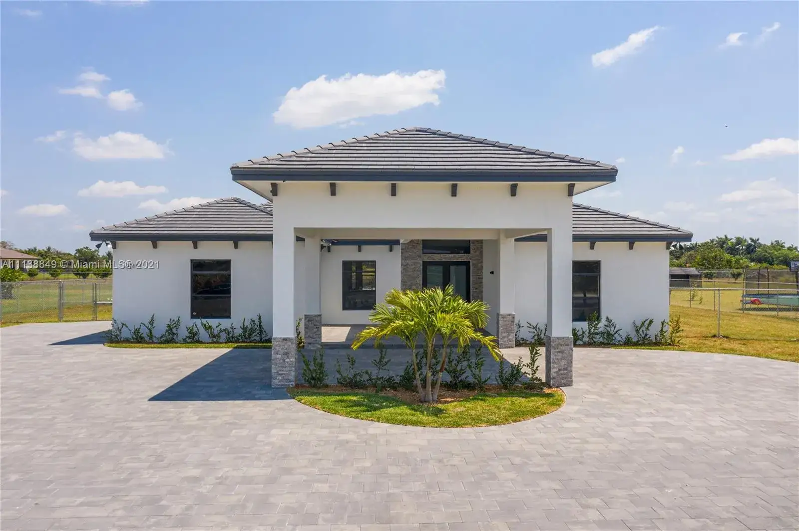 4 bedroom 3 bath Residential for sale at 19200 Belview Dr, Cutler Bay FL 33157