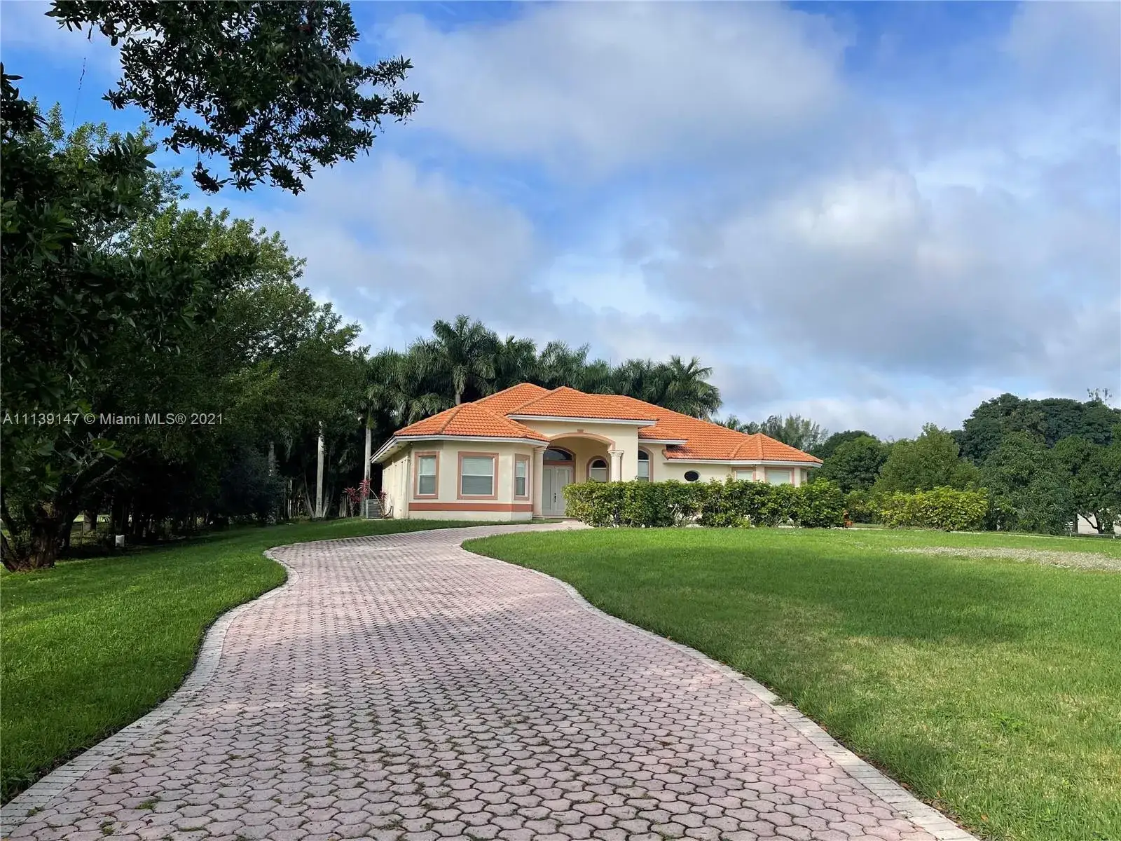 4 bedroom 5 bath Residential for sale at 5731 SW 185th Way, Southwest Ranches FL 33332