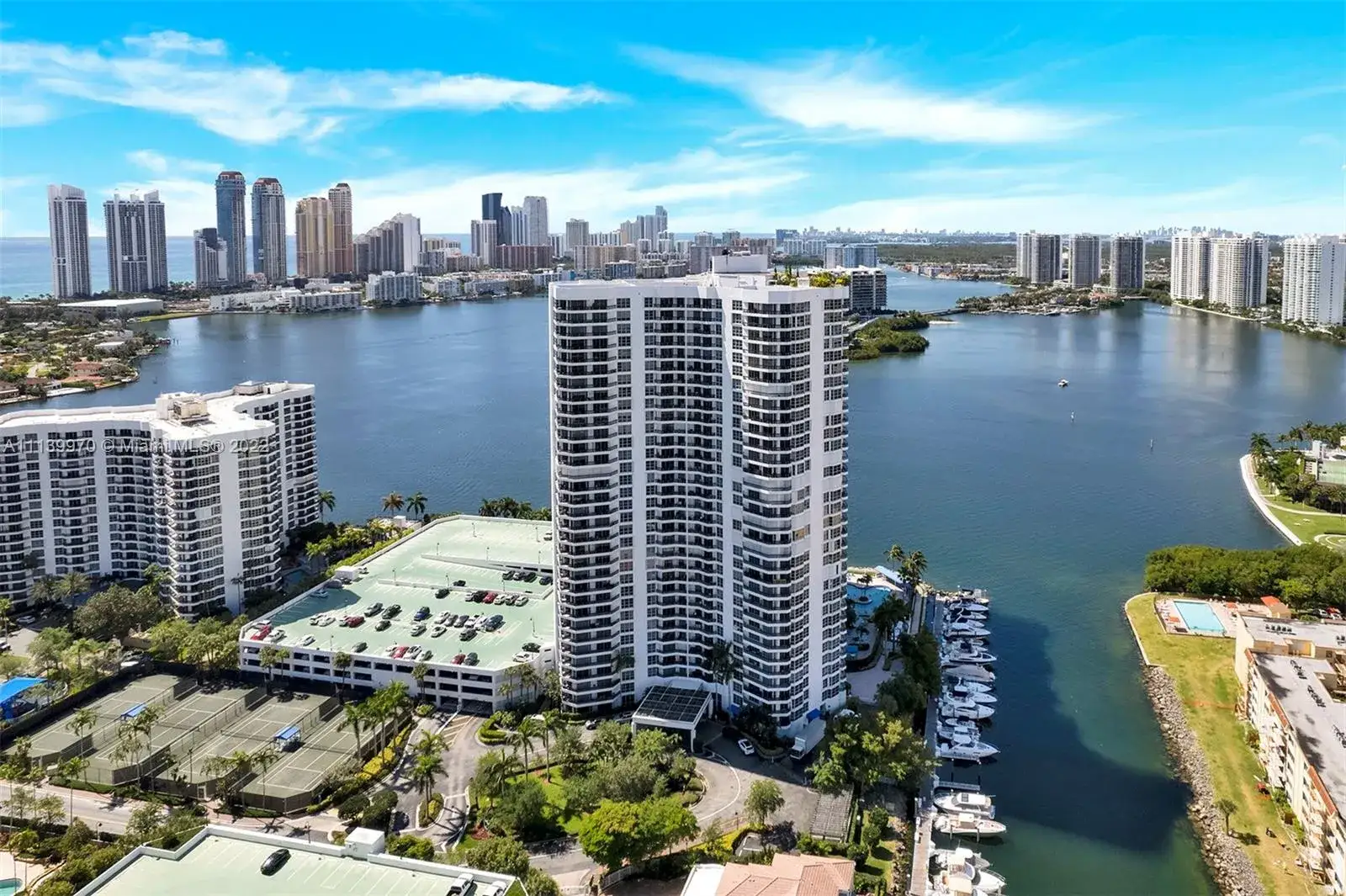 2 bedroom 2 bath Residential for sale at 3530 Mystic Pointe Dr # 3008, Aventura FL 33180