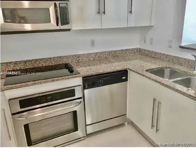 2 bedroom 2 bath Residential for sale at 335 S Biscayne Blvd # 3900, Miami FL 33131