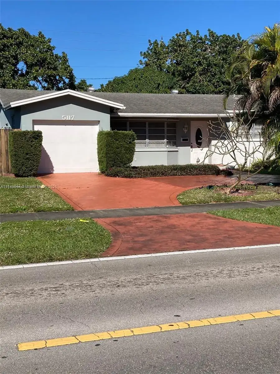 4 bedroom 2 bath Residential for sale at 5117 Washington St, Hollywood FL 33021