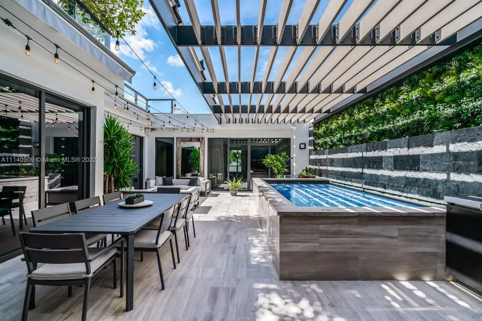 3 bedroom 3 bath Residential for sale at 350 Meridian Ave PH, Miami Beach FL 33139