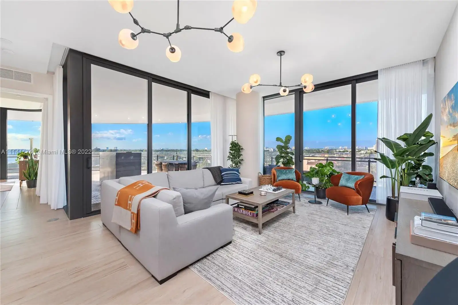 2 bedroom 2 bath Residential for sale at 8701 Collins Ave # 805, Miami Beach FL 33154