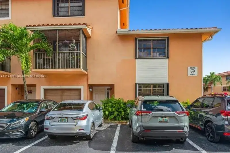 3 bedroom 3 bath Residential Lease for rent at 9874 Hammocks Blvd # 49, Miami FL 33196