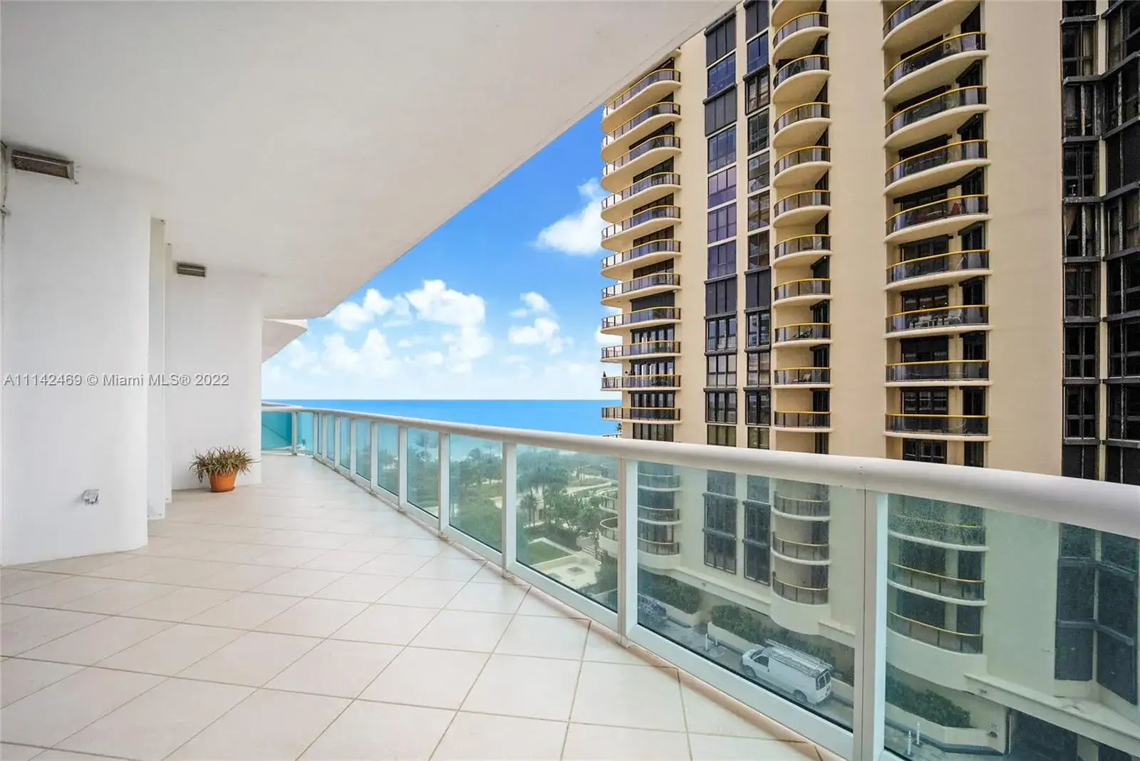 2 bedroom 2 bath Residential for sale at 10101 Collins Ave # 7D, Bal Harbour FL 33154