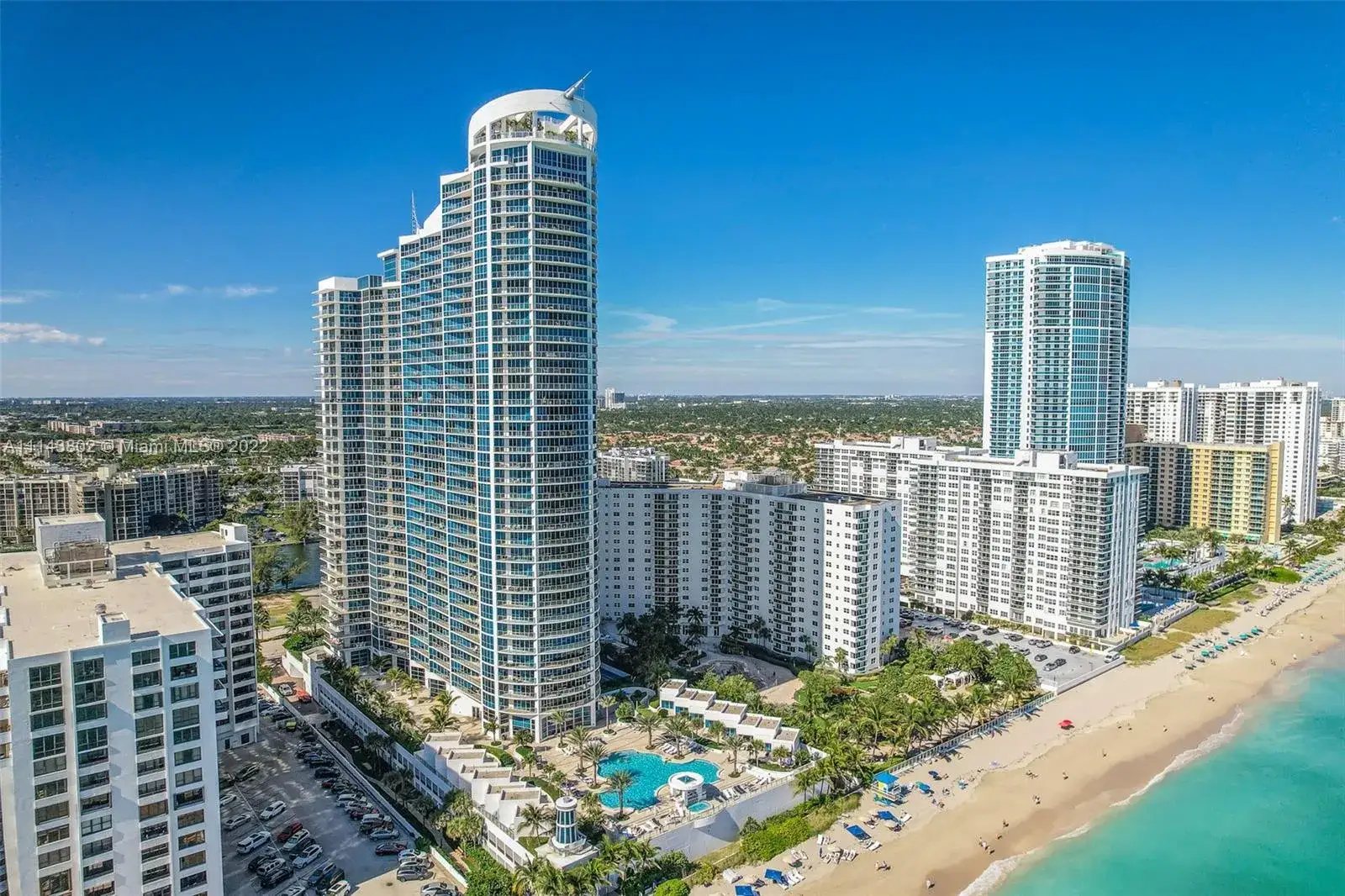 2 bedroom 2 bath Residential for sale at 3101 S Ocean Dr # 1704, Hollywood FL 33019