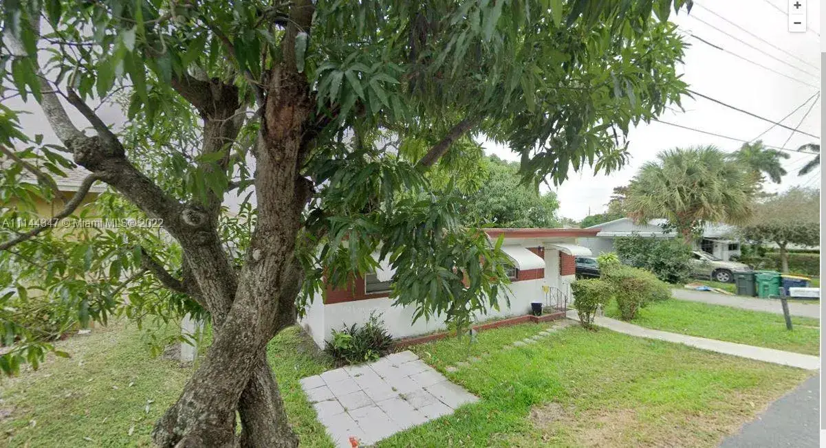 3 bedroom 1 bath Residential for sale at 250 NW 14th Way, Dania Beach FL 33004