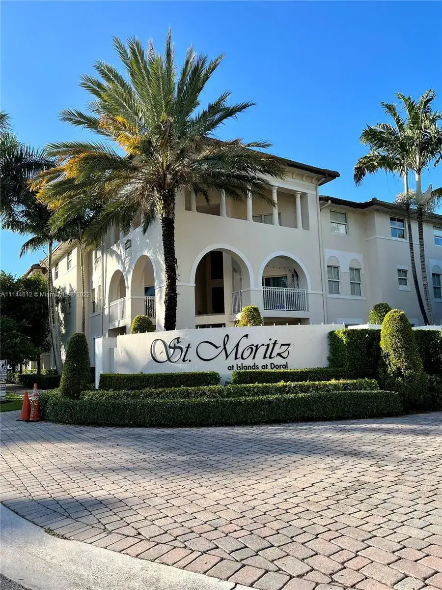 3 bedroom 2 bath Residential for sale at 11403 NW 89th St # 209, Doral FL 33178
