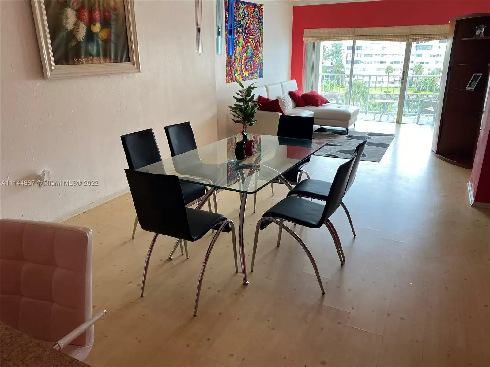 1 bedroom 1 bath Residential for sale at 300 Bayview Dr # 409, Sunny Isles Beach FL 33160