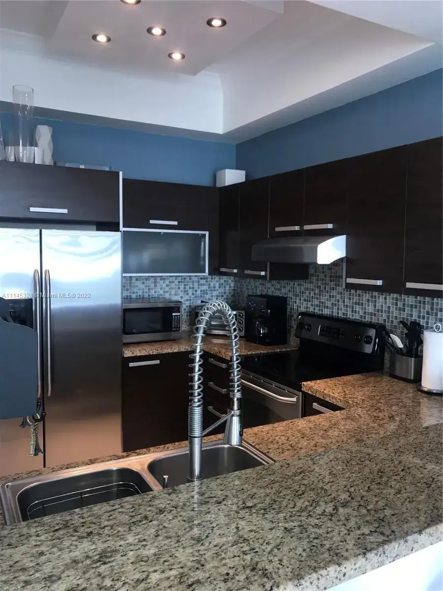 1 bedroom 1 bath Residential Lease for rent at 2525 SW 3rd Ave # 1705, Miami FL 33129