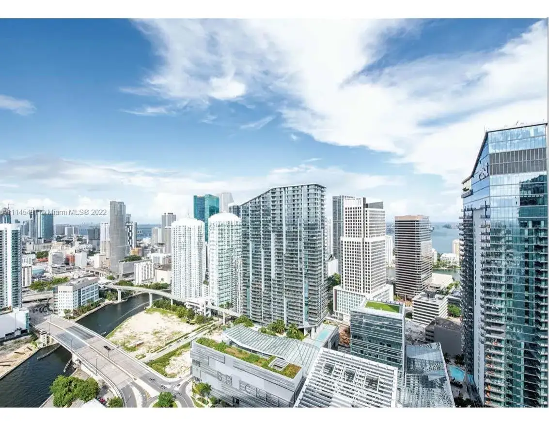 1 bedroom 1 bath Residential for sale at 88 SW 7th St # 3707, Miami FL 33130