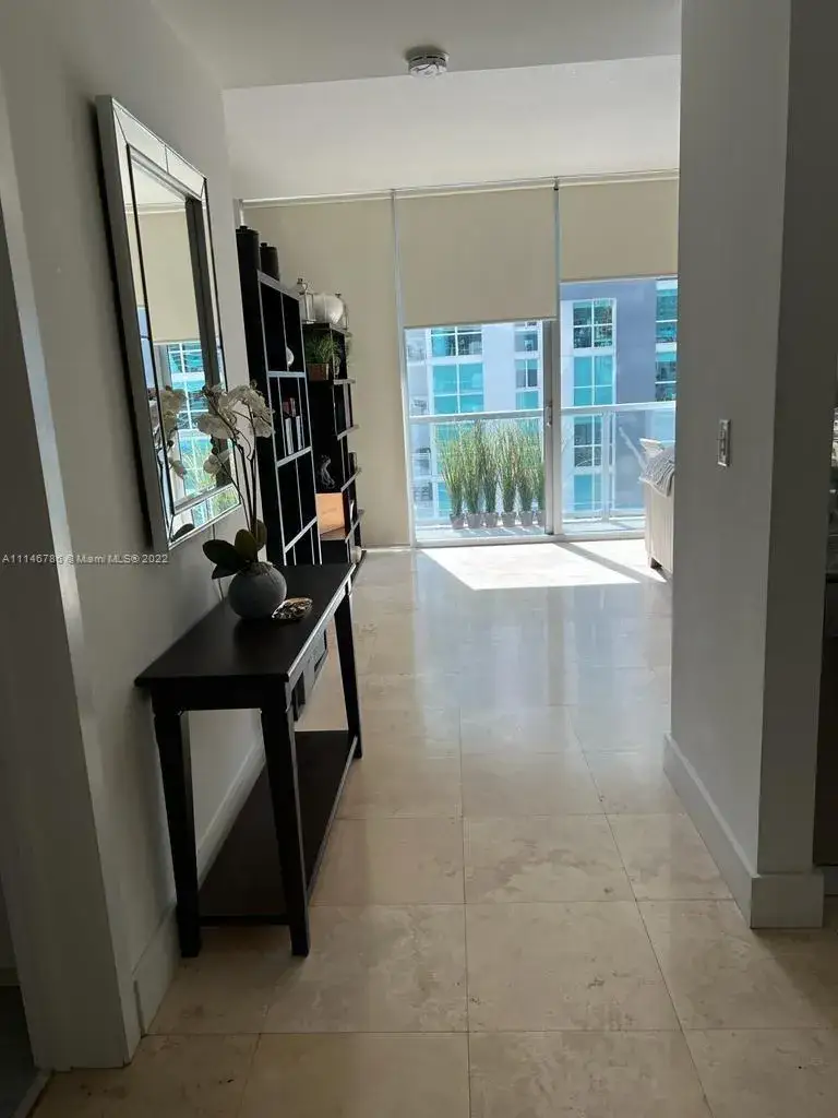 1 bath Residential for sale at 1050 Brickell Ave # 2112, Miami FL 33131