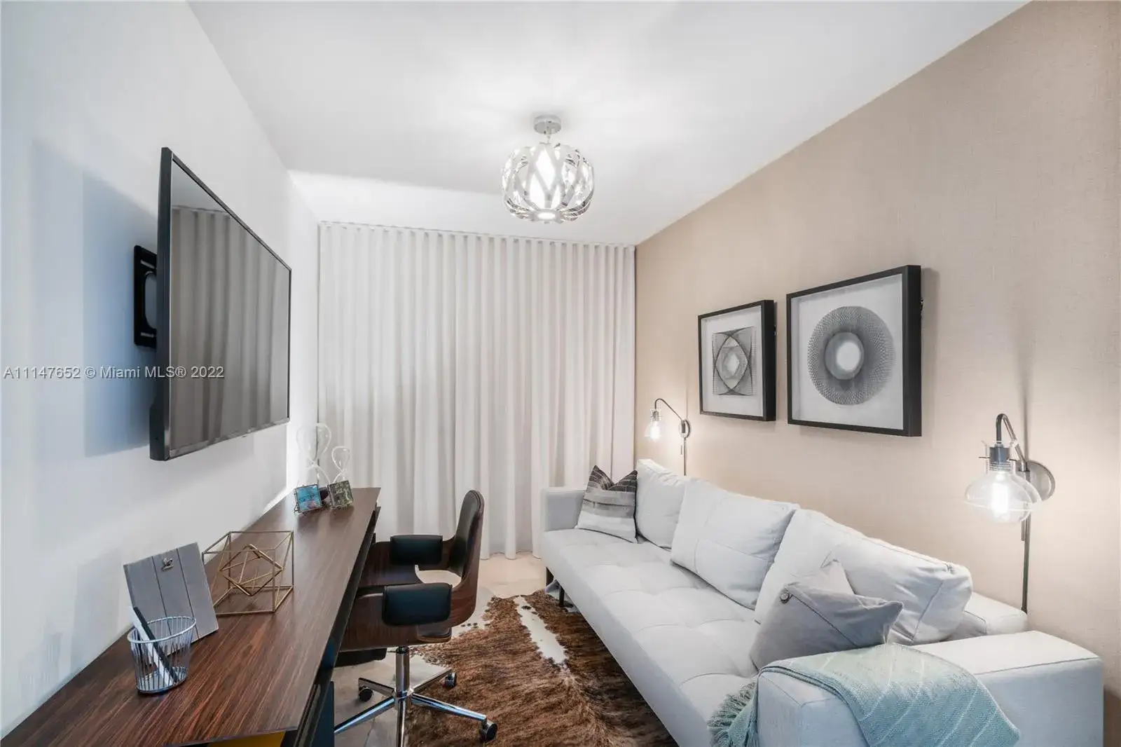 2 bedroom 2 bath Residential for sale at 88 SW 7th St # 2104, Miami FL 33130