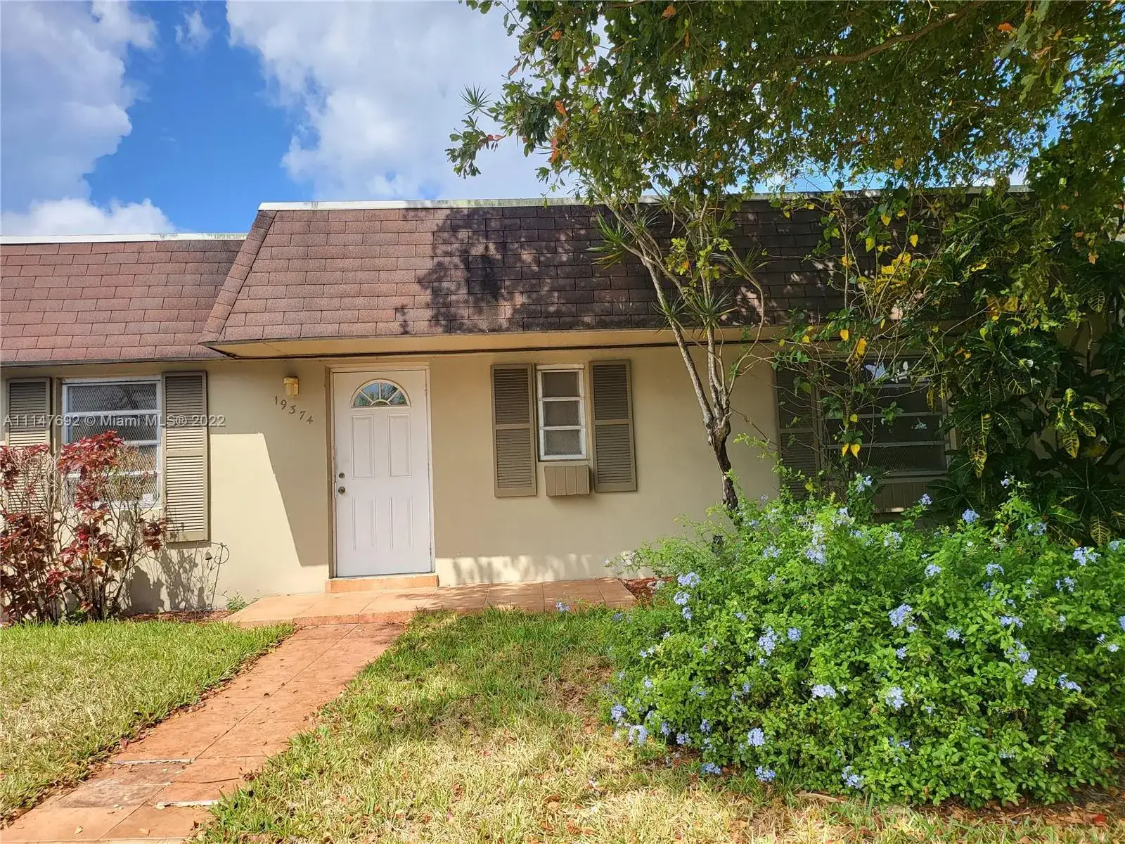 2 bedroom 1 bath Residential for sale at 19374 NW 28th Ct, Miami Gardens FL 33056