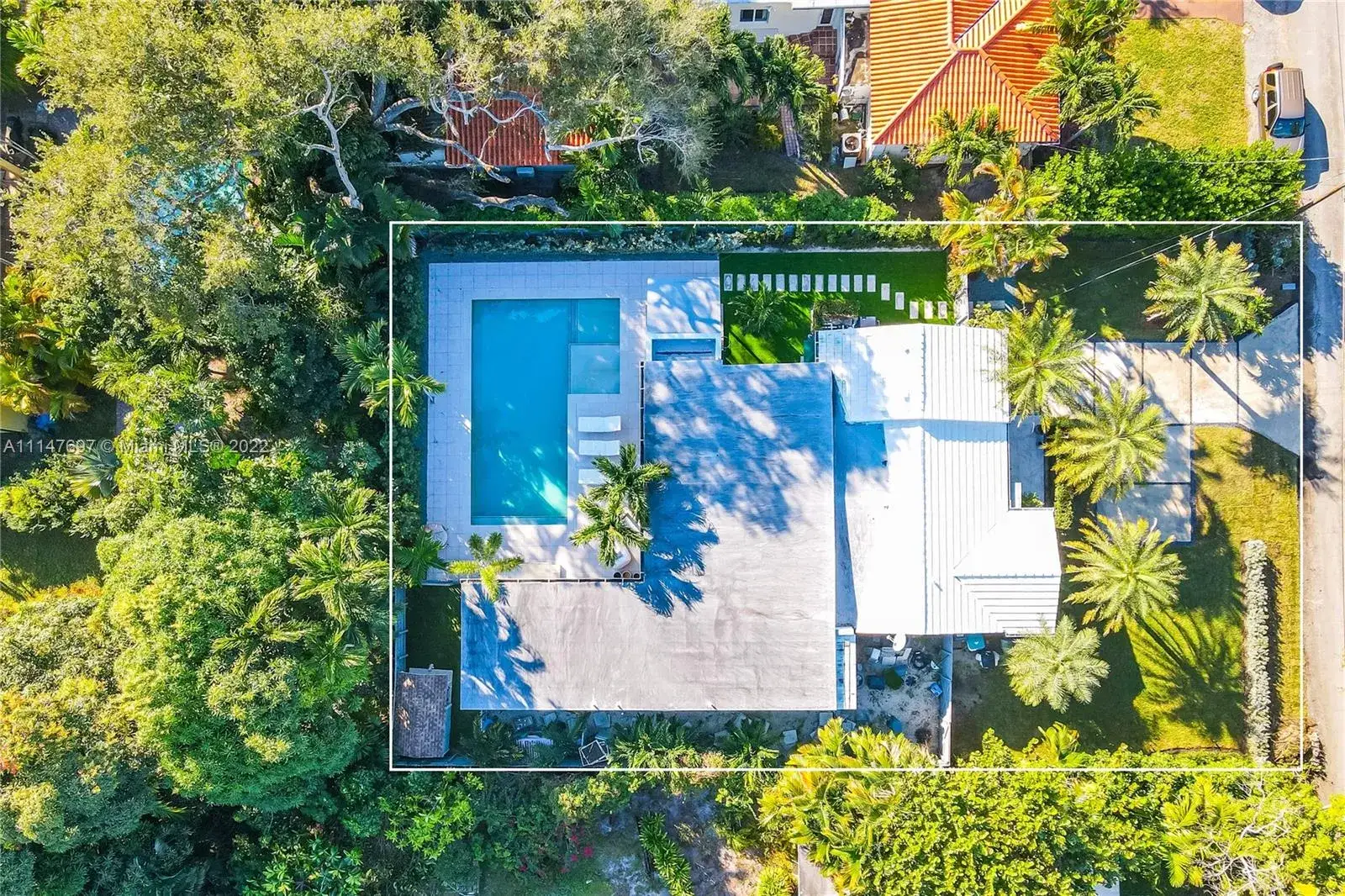 5 bedroom 3 bath Residential for sale at 760 NE 115th St, Biscayne Park FL 33161