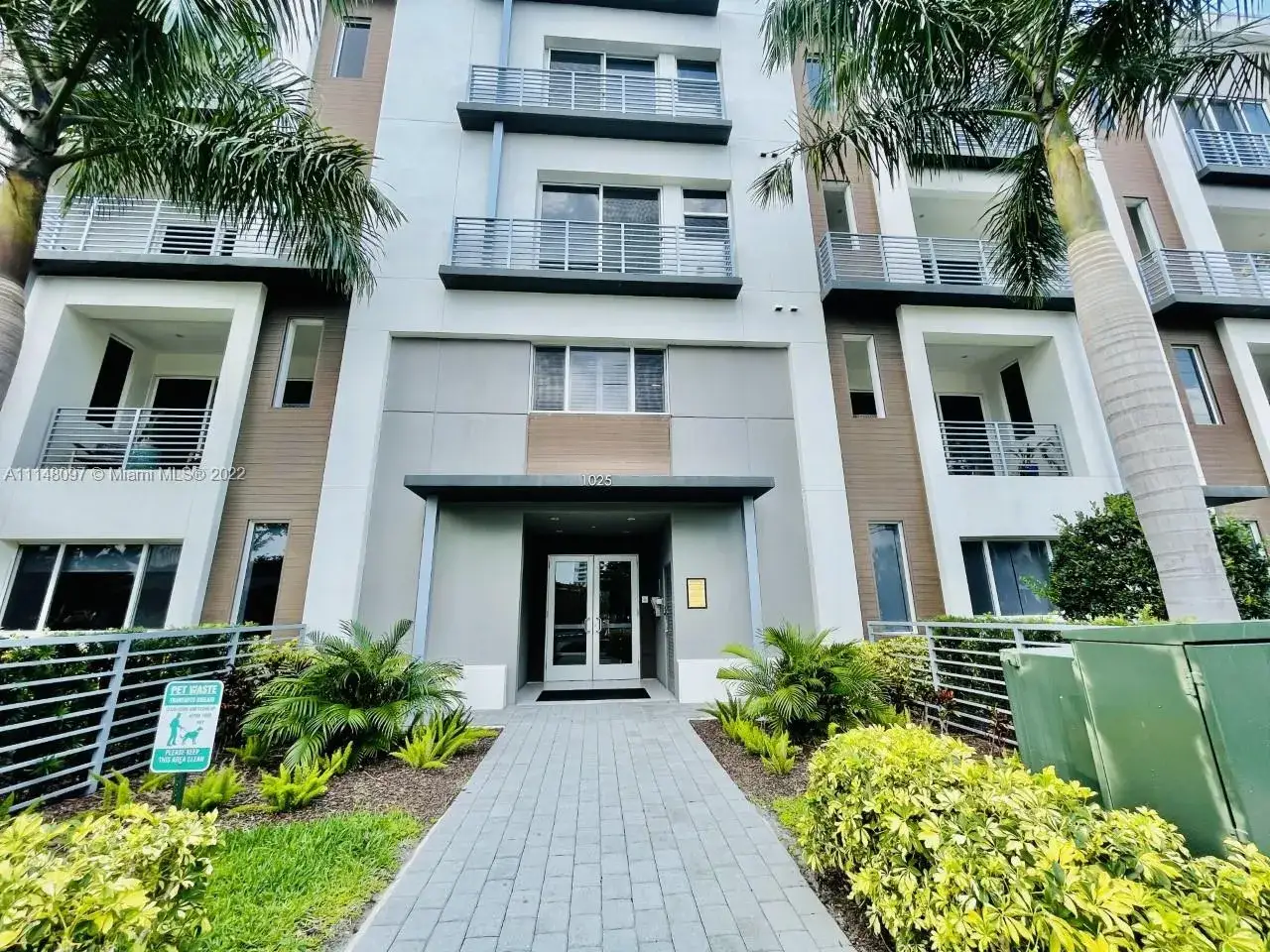 1 bath Residential Lease for rent at 1025 NE 18th Ave # 304, Fort Lauderdale FL 33304