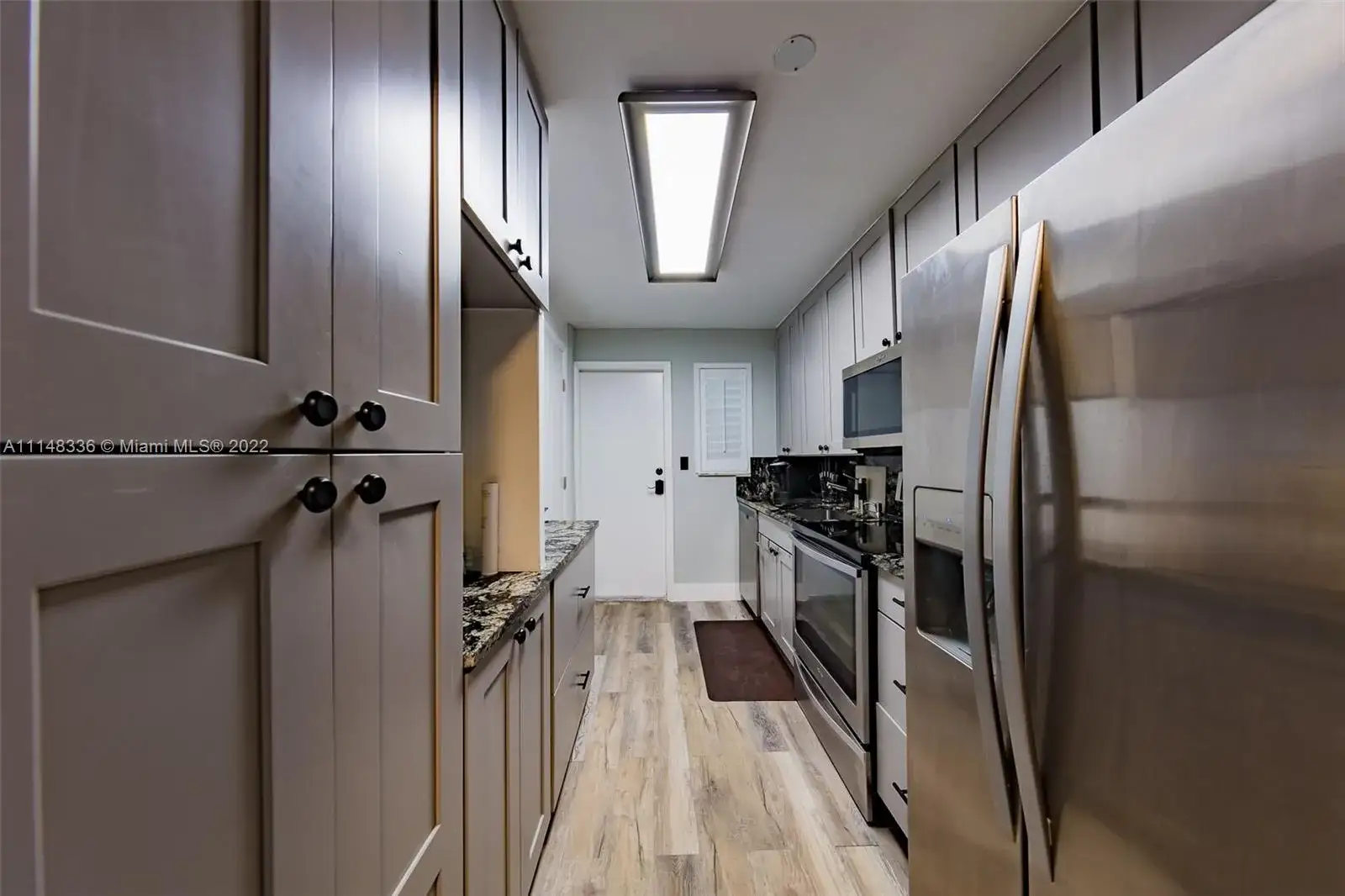 2 bedroom 1 bath Residential for sale at 1340 Lincoln Rd # 805, Miami Beach FL 33139