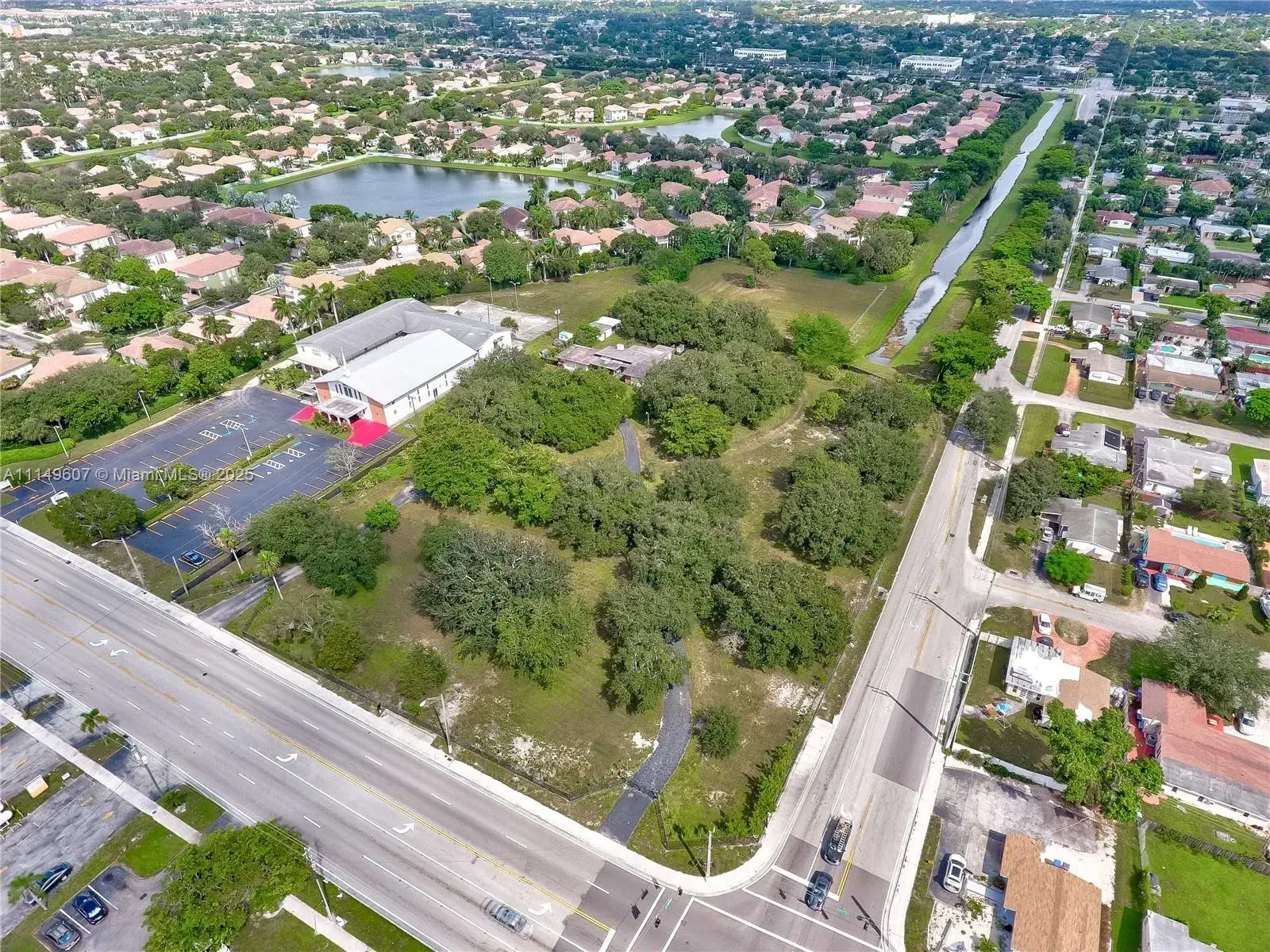 Land/Boat Docks for sale at 7227 Taft St, Pembroke Pines FL 33024
