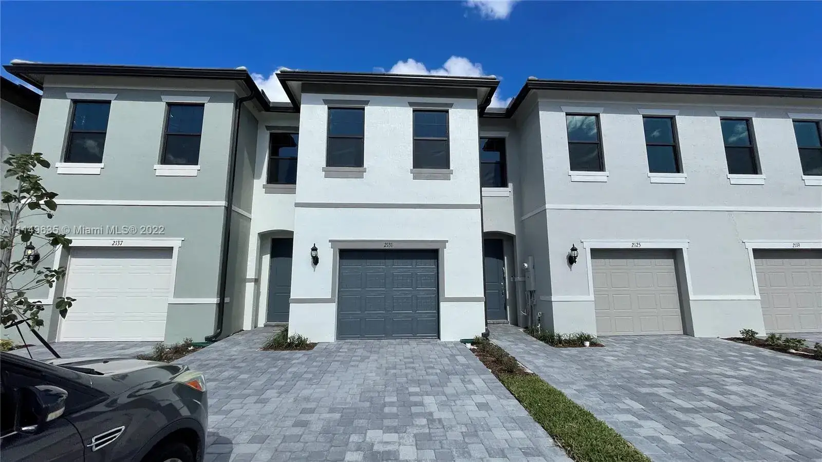 3 bedroom 2 bath Residential Lease for rent at 2131 N Appleton Cir N, Oakland Park FL 33309