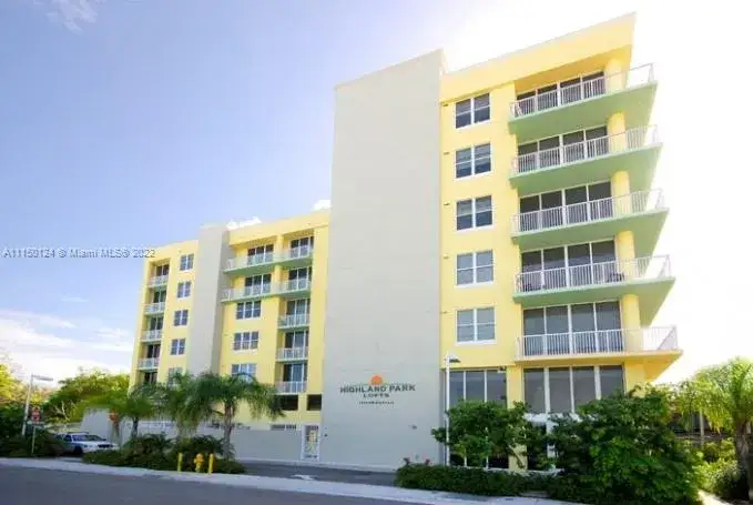 1 bedroom 1 bath Residential Lease for rent at 1350 NW 8th Ct # 4, Miami FL 33136