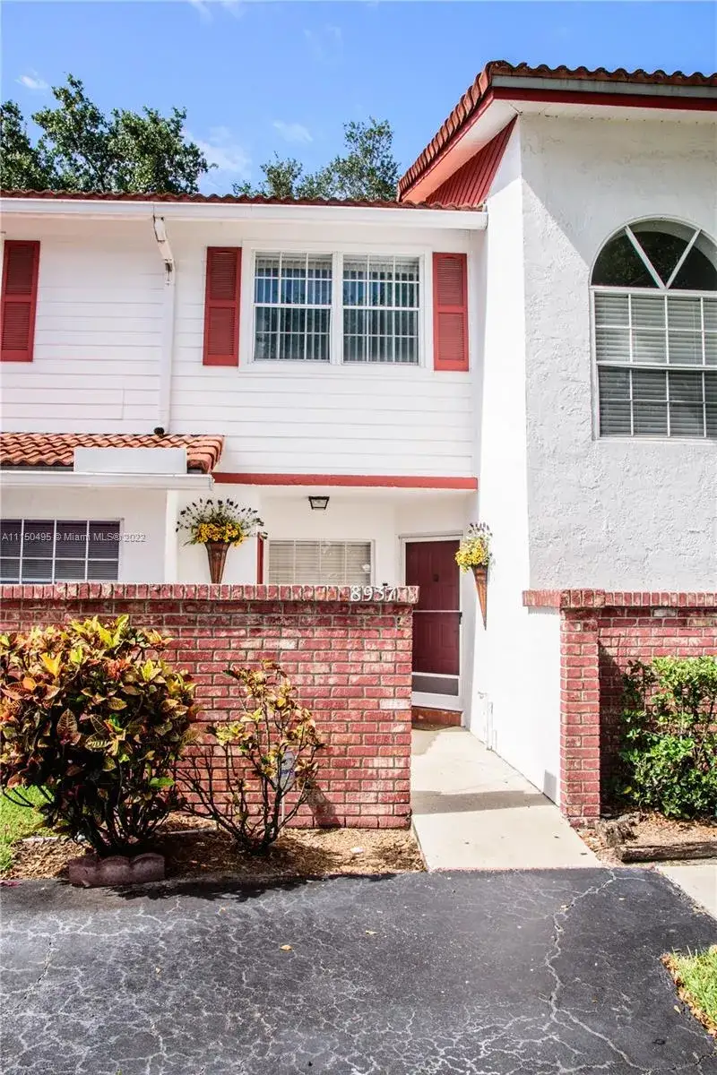 2 bedroom 2 bath Residential Lease for rent at 8937 NW 23rd St # 8937, Coral Springs FL 33065