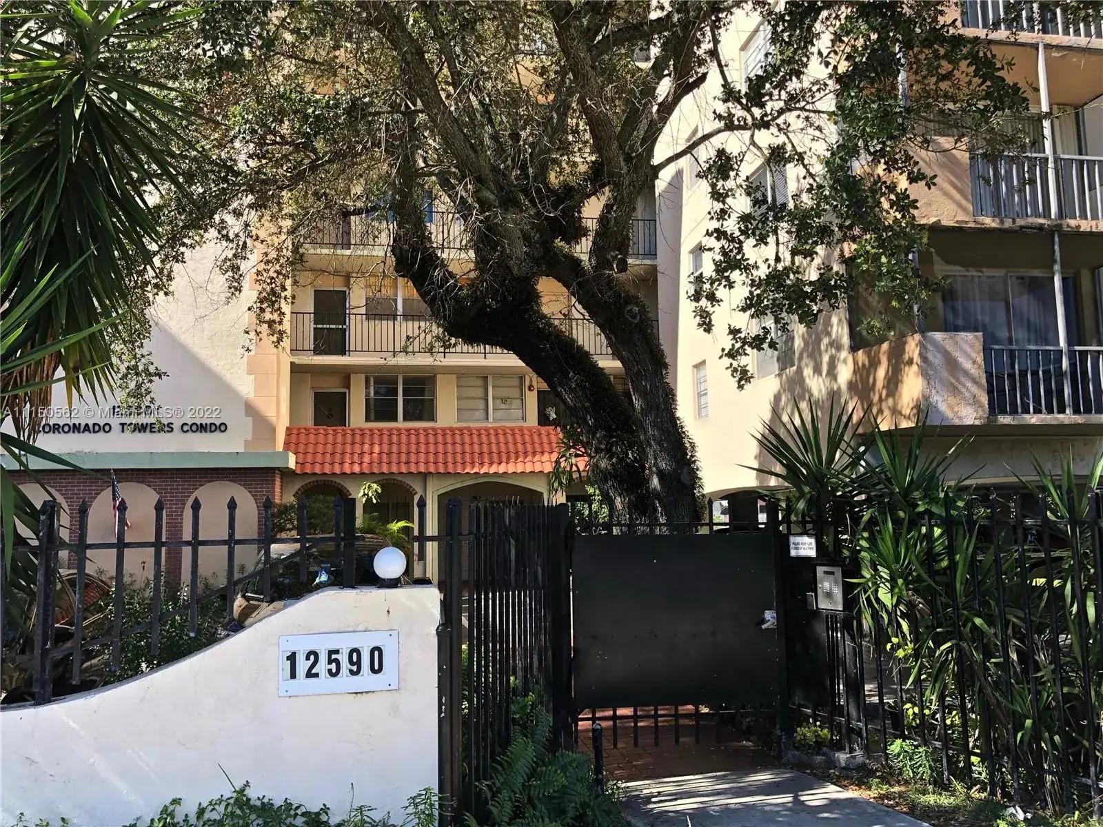 1 bedroom 1 bath Residential for sale at 12590 NE 16th Ave # 210, North Miami FL 33161