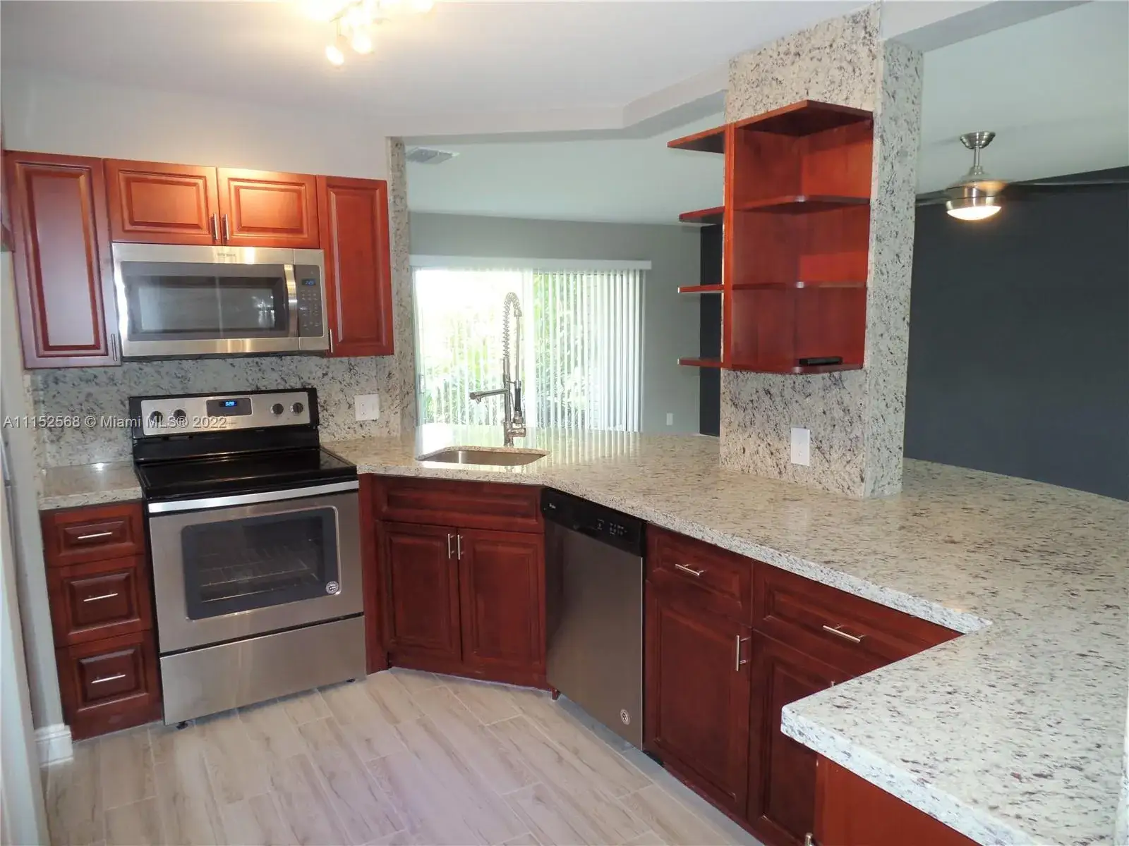 2 bedroom 2 bath Residential Lease for rent at 3417 NW 44th St # 101, Oakland Park FL 33309