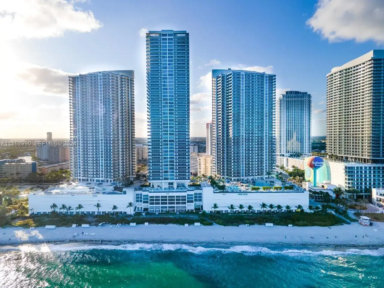 2 bedroom 2 bath Residential Lease for rent at 1830 OCEAN DR # 4710, Hallandale Beach FL 33009