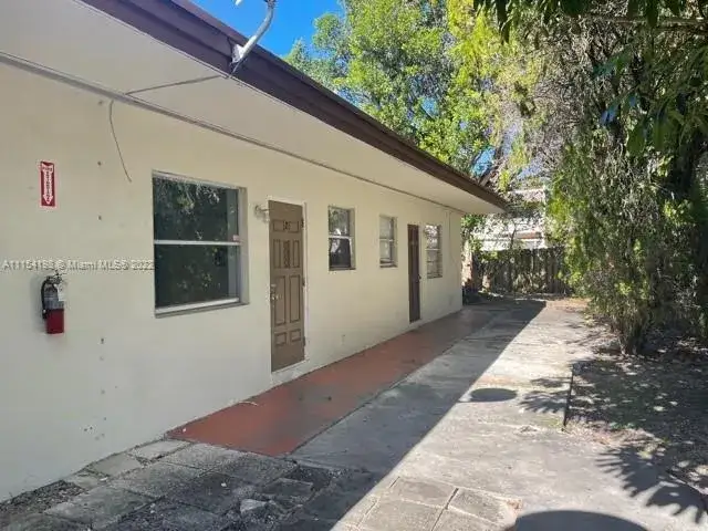 3 bedroom 3 bath Residential for sale at 2135 NE 170th St, North Miami Beach FL 33162