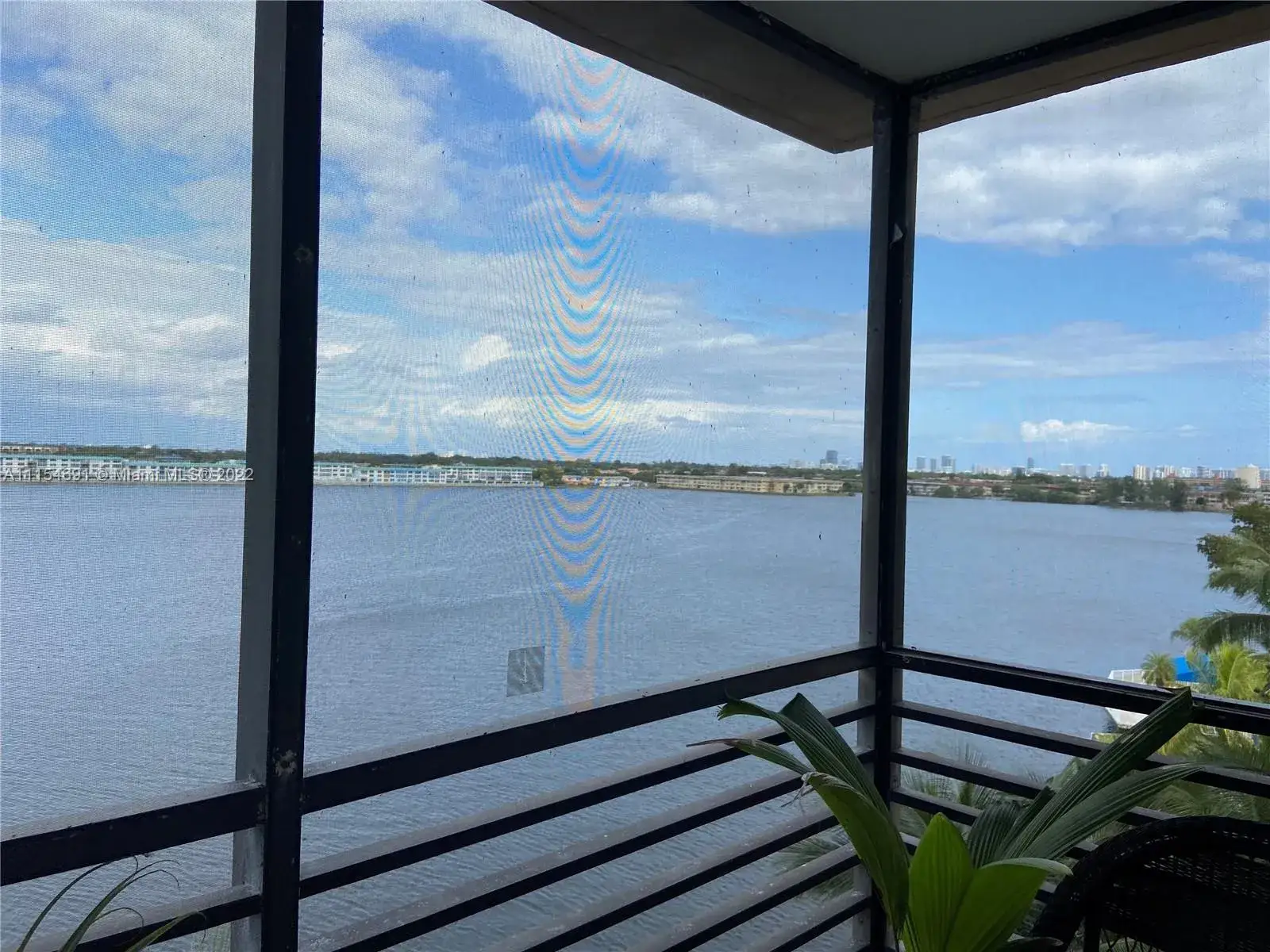 1 bedroom 1 bath Residential for sale at 1075 NE Miami Gardens Dr # 708, Miami FL 33179