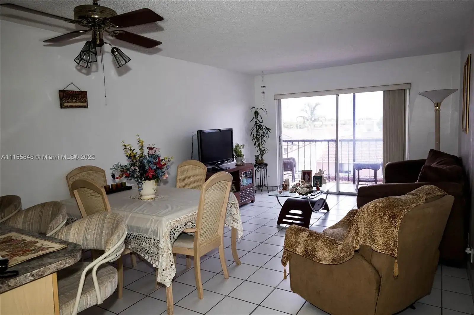 1 bedroom 1 bath Residential for sale at 8005 Lake Dr # 404, Doral FL 33166