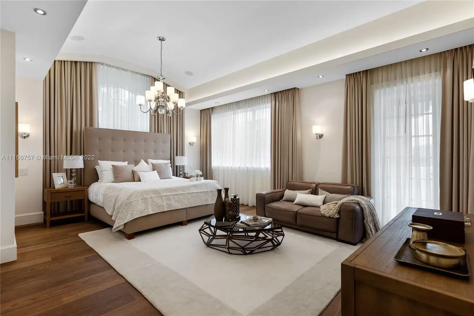 6 bedroom 6 bath Residential Lease for rent at 2914 Alton Rd, Miami Beach FL 33140