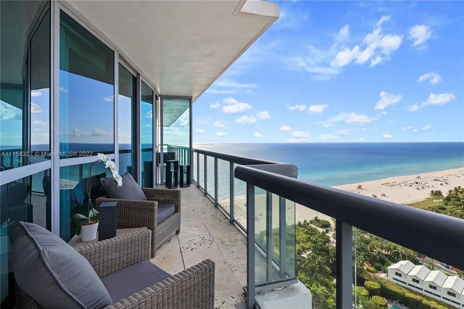 2 bedroom 2 bath Residential for sale at 101 20th St # 2706, Miami Beach FL 33139