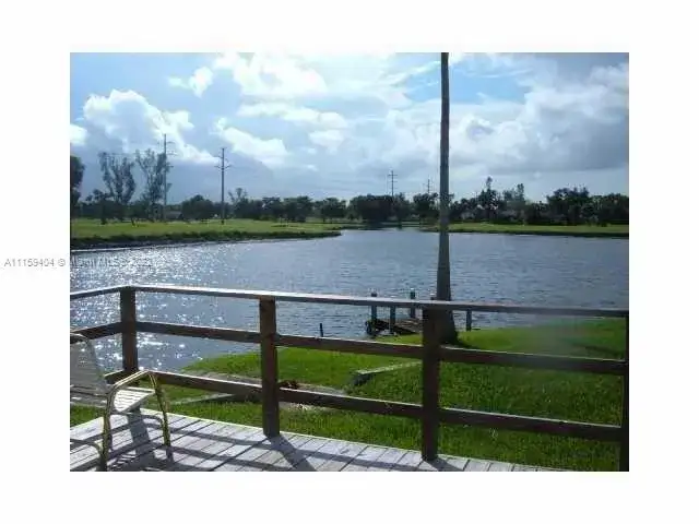 1 bedroom 1 bath Residential Lease for rent at 4164 Inverrary Dr # 1008, Lauderhill FL 33319
