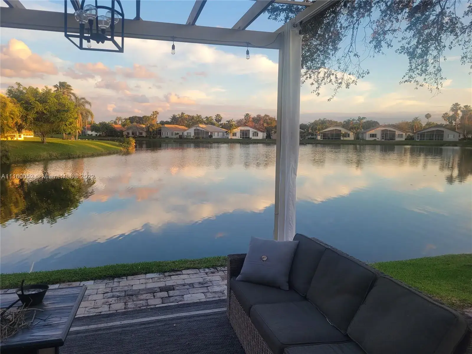 3 bedroom 2 bath Residential for sale at 8712 NW 76th Dr, Tamarac FL 33321