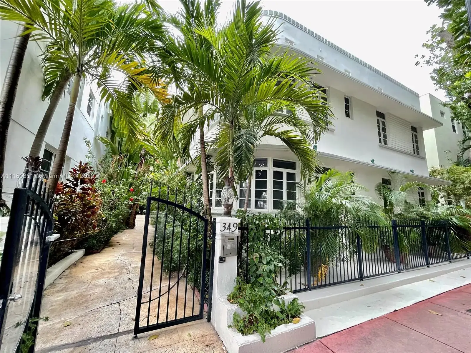 1 bedroom 1 bath Residential for sale at 349 Meridian Ave # B103, Miami Beach FL 33139