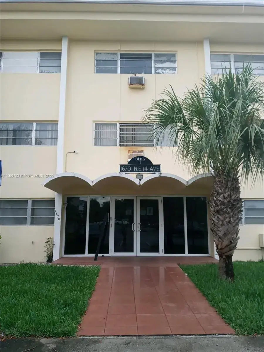 1 bedroom 1 bath Residential Lease for rent at 16701 NE 14th Ave # 315, Miami FL 33162