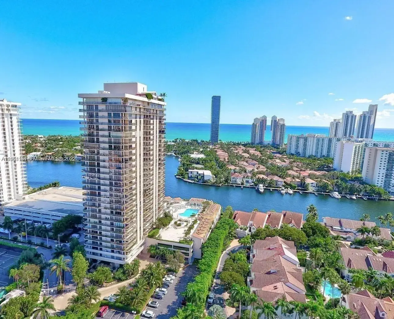 5 bedroom 7 bath Residential for sale at 19707 Turnberry Way # 4, Aventura FL 33180