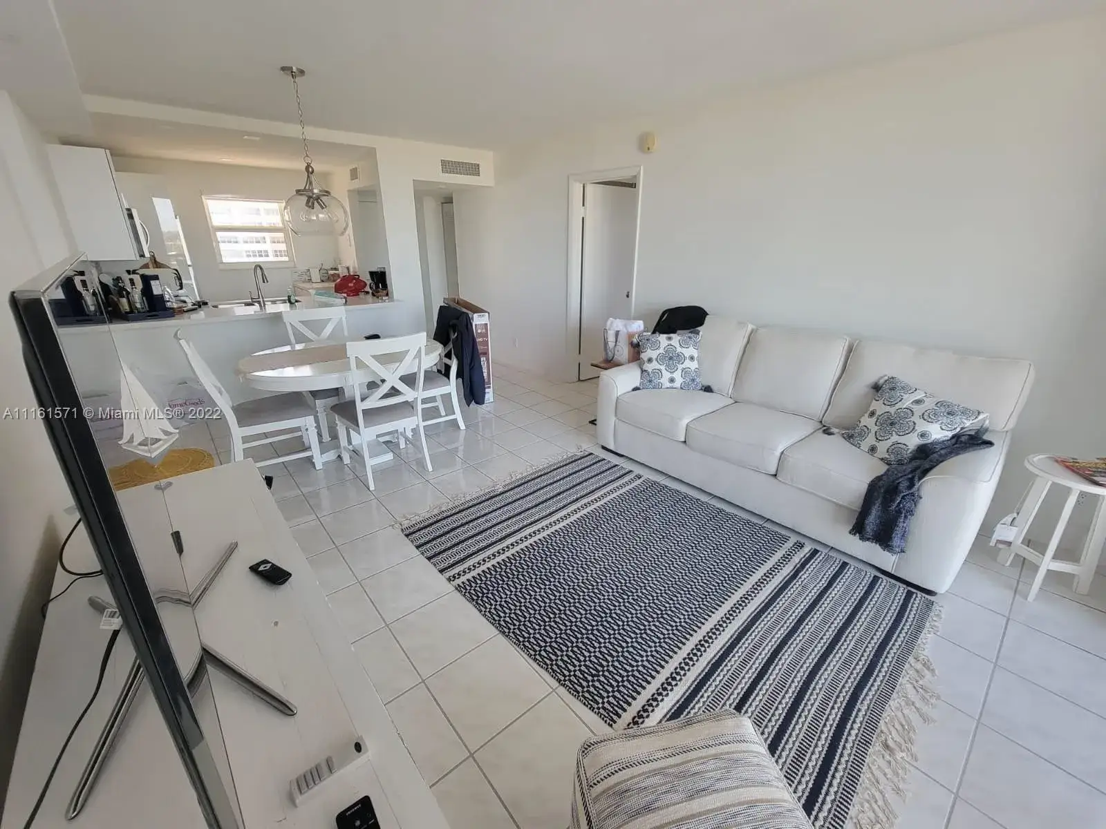 1 bedroom 1 bath Residential Lease for rent at 1391 S Ocean Blvd # 905, Pompano Beach FL 33062