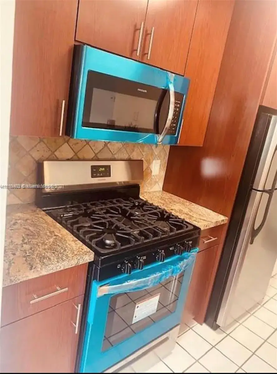2 bedroom 1 bath Residential for sale at 15285 SW 107th Ln # 215, Miami FL 33196