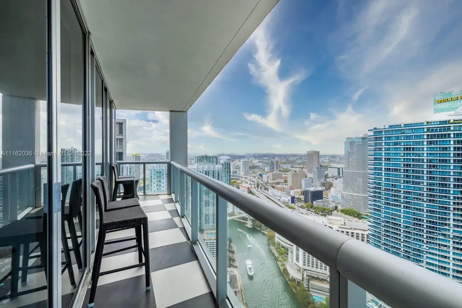 2 bedroom 2 bath Residential for sale at 475 Brickell Ave # 4715, Miami FL 33131