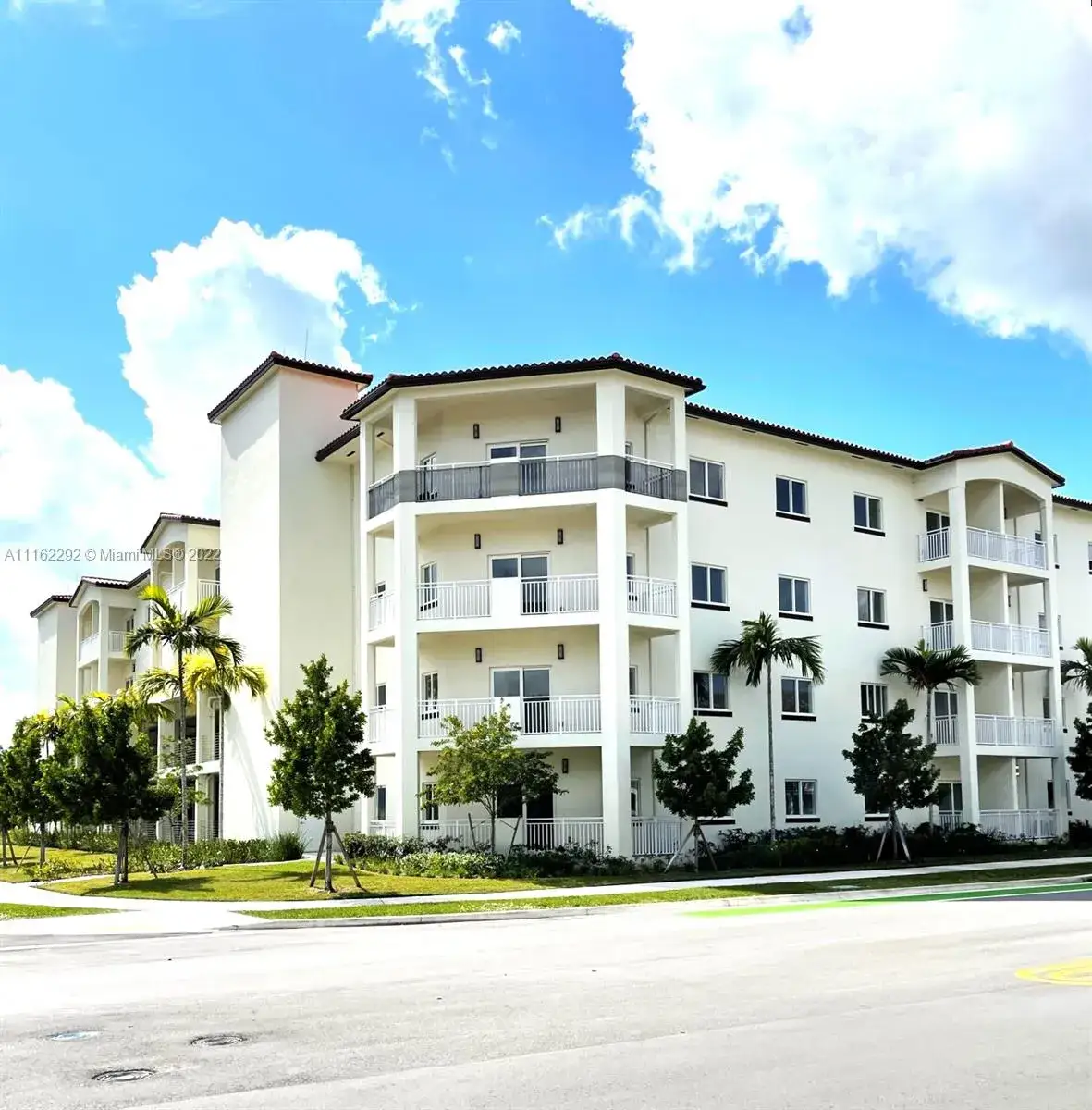 2 bedroom 2 bath Residential for sale at 10950 NW 82nd St # 113, Doral FL 33178