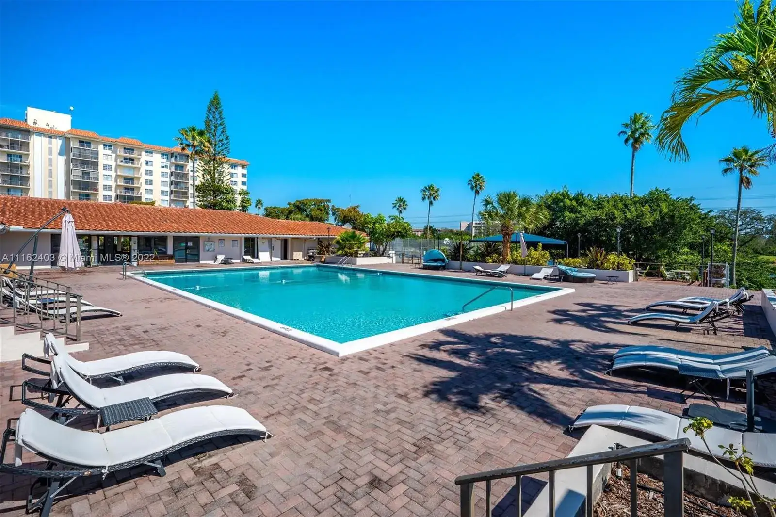2 bedroom 2 bath Residential for sale at 4156 Inverrary Dr # 412, Lauderhill FL 33319
