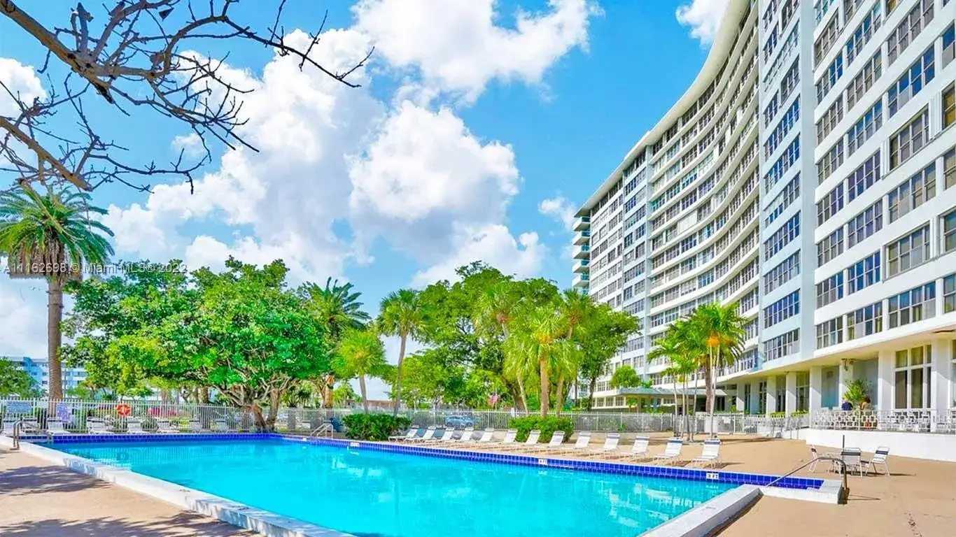 2 bedroom 2 bath Residential for sale at 7441 Wayne Ave # 2H, Miami Beach FL 33141
