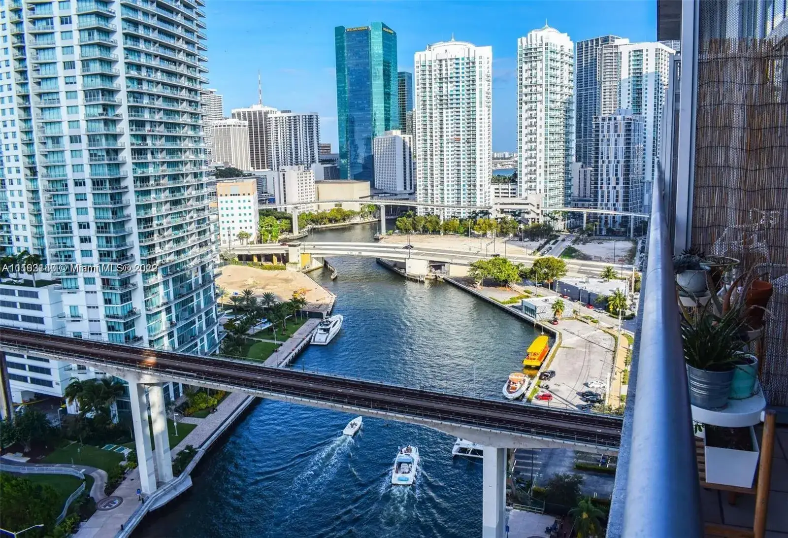 2 bedroom 2 bath Residential Lease for rent at 690 SW 1st Ct # 2918, Miami FL 33130