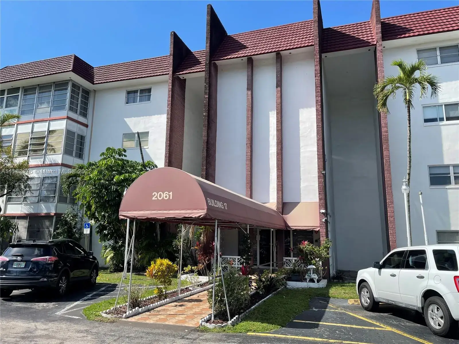 1 bedroom 1 bath Residential for sale at 2061 NW 47th Ter # 114, Lauderhill FL 33313