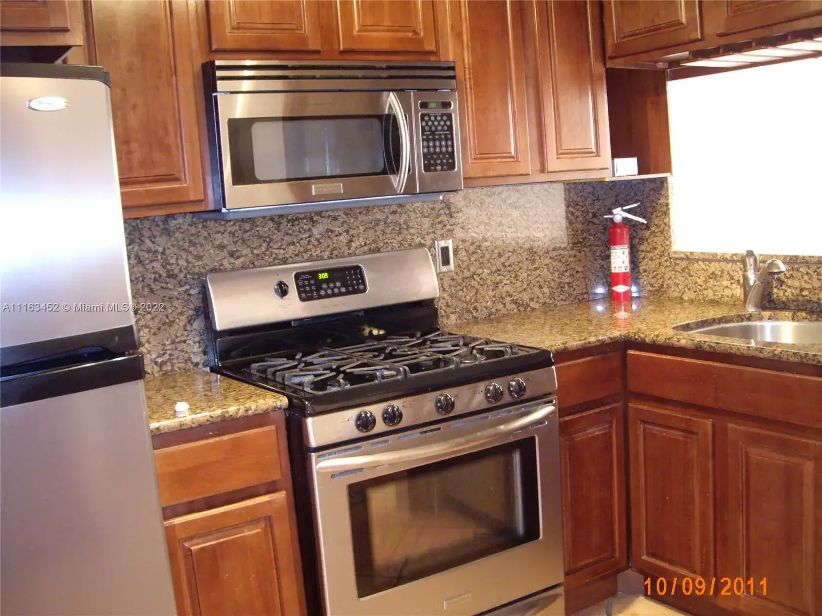 3 bedroom 2 bath Residential for sale at 6709 N Kendall Dr # 219, Pinecrest FL 33156