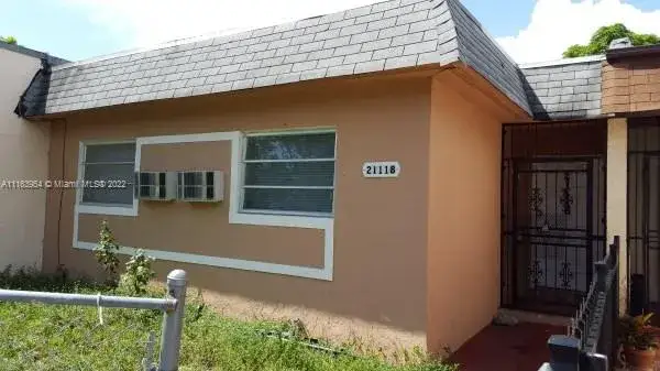 3 bedroom 1 bath Residential Lease for rent at 21118 NW 39th Ave, Miami Gardens FL 33055