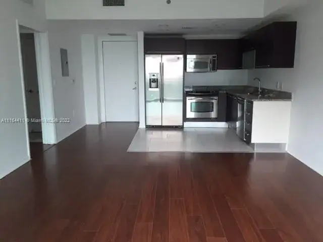 1 bedroom 1 bath Residential for sale at 951 Brickell Ave # 3709, Miami FL 33131